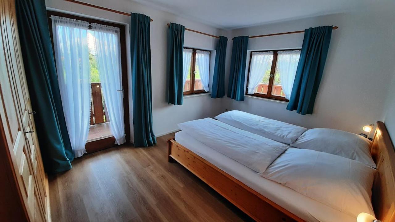 Ferienwohnungen Loisenhof Gstadt am Chiemsee Esterno foto